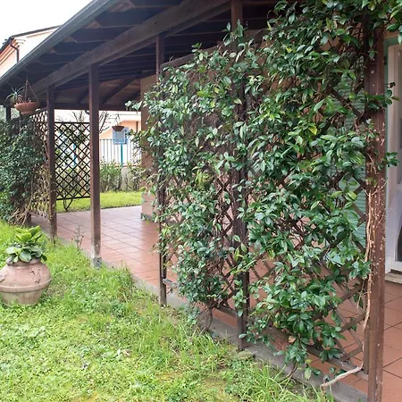 M304 - Marcelli, Trilocale Con Ampio Giardino Apartment *